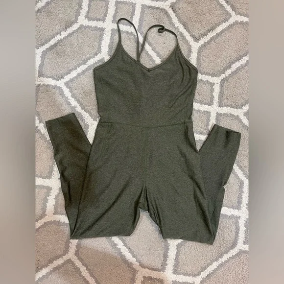 Old Navy Cloud+ GO-DRY Sleeveless Olive Green onesie - Picture 1 of 3
